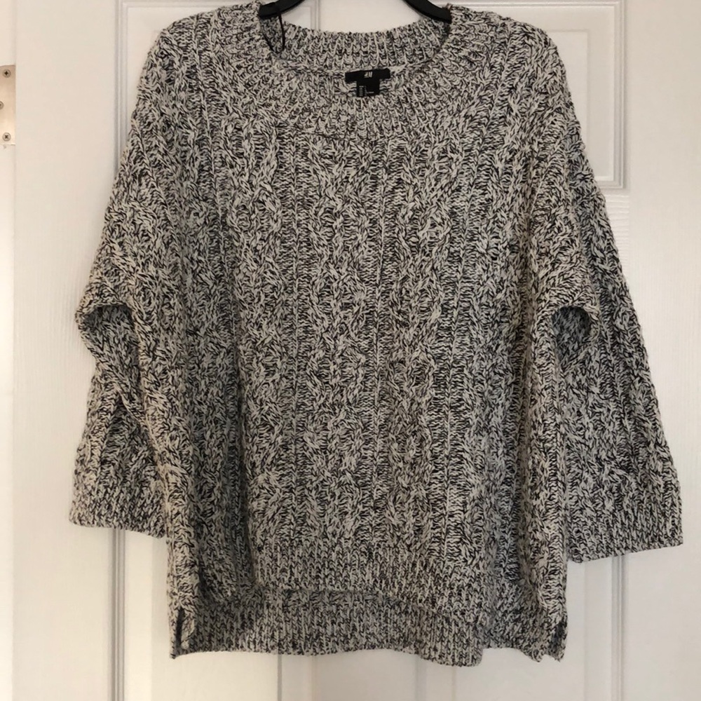 Black and White H&M sweater